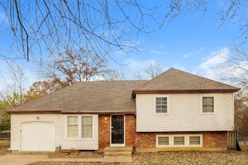513 Melrose Ln Liberty, MO 64068